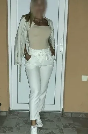 Annalena, 24