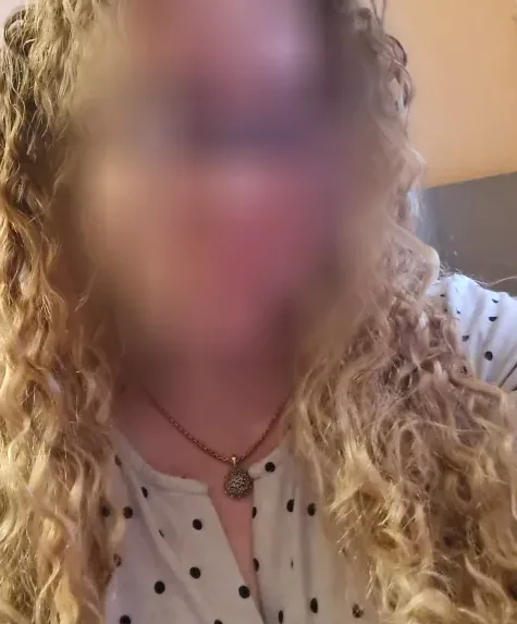 Carla, 26