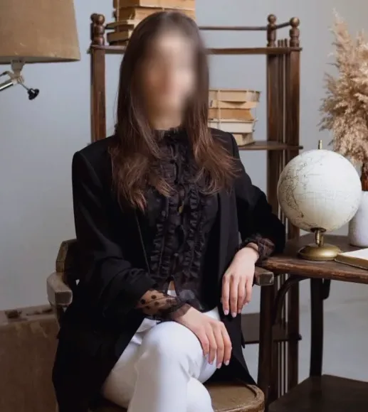 Claudia, 31