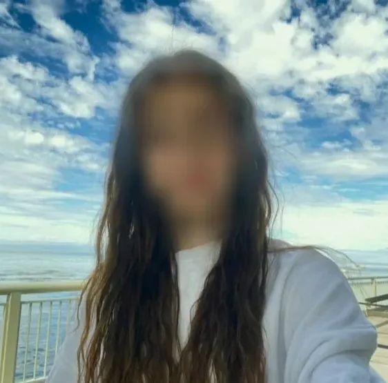 Denise, 27