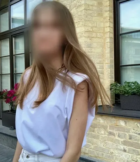 Diana, 23