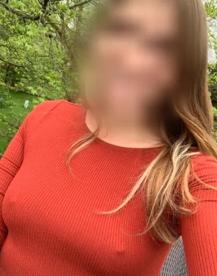 Fiona, 32