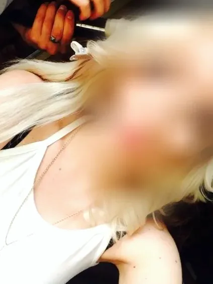 Isabell, 37