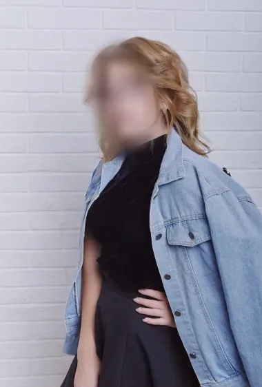 Jasmin, 26