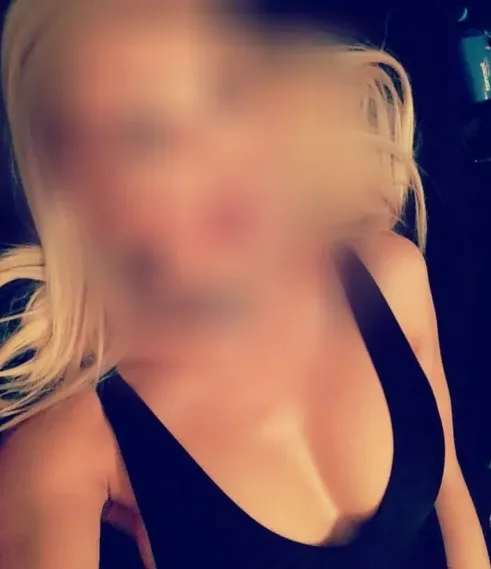 Katrin, 36