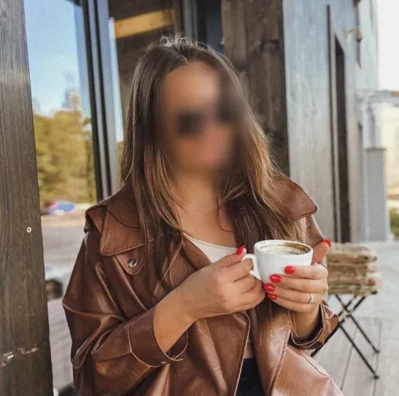Kim, 27