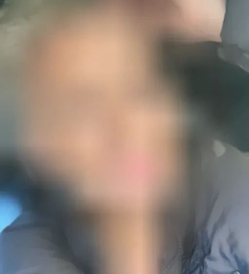 Larissa, 32