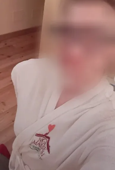 Lena, 40