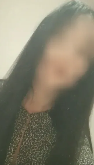 Leonie, 26