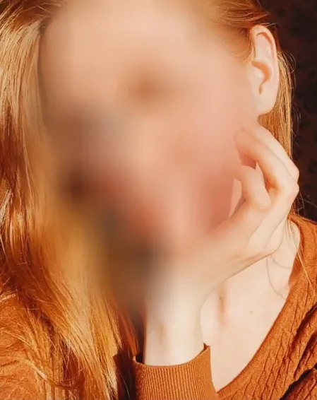 Lilly, 29