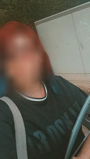 Lilly, 27