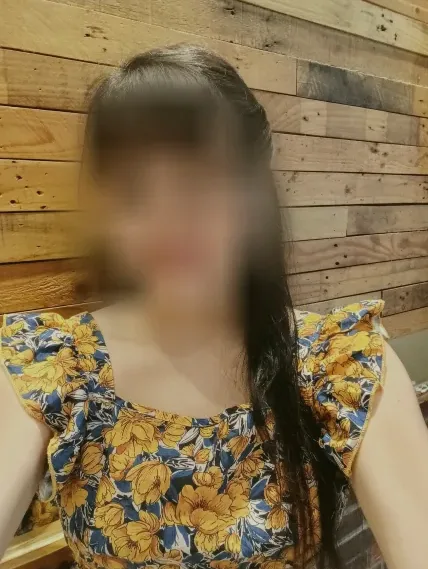 Luisa, 29
