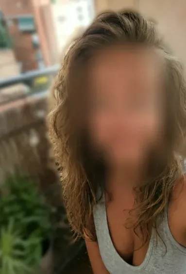 Pia, 40