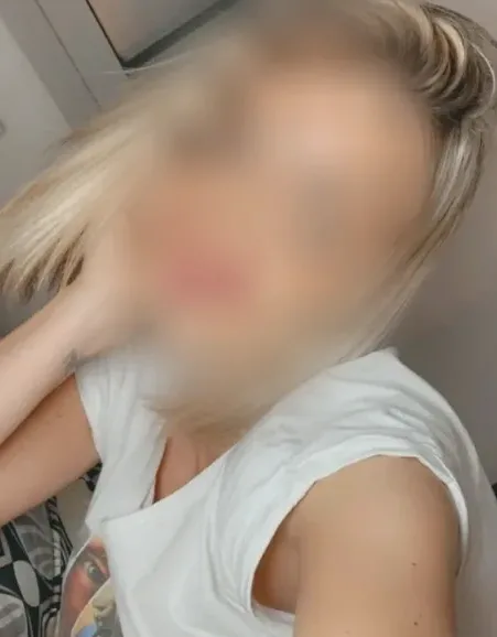Sandra, 35