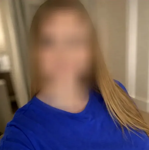 Sandra, 39