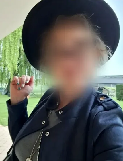 Selina, 33