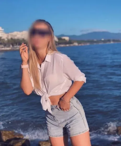 Stefanie, 36