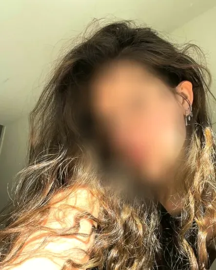 Wiebke, 19