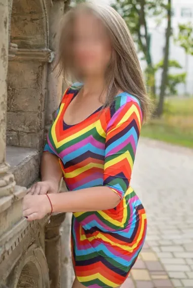 Yvonne, 37
